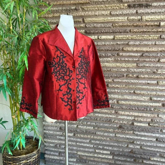 SilkLand Red  Silk Blend Black Embroidered Formal Jacket Size 1X - Picture 8 of 8